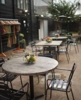 METAL CHAIR WITH TABLE