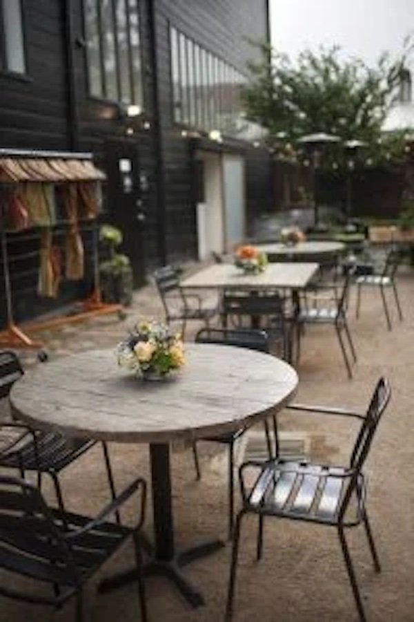 METAL CHAIR WITH TABLE