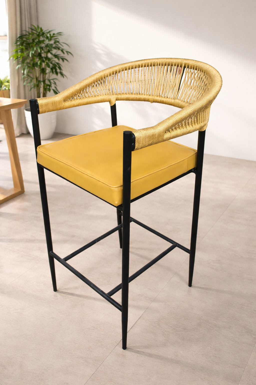 Bar stool with rattan backresat